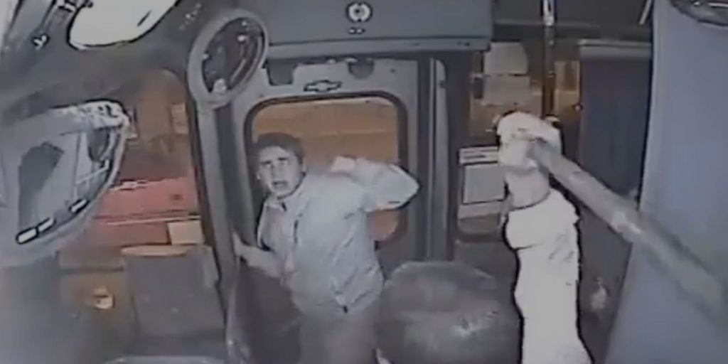 Bus driver beats a Thief
